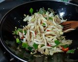 Foto langkah ke 3 dari resep Tumis Jamur Tiram Saus Tiram.