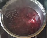 A picture of step 2 of Red Berry Compote (Rote Gruetze).