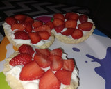 Foto del paso 5 de la receta: Tarta de frutillas con crema chantilly