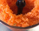 A picture of step 1 of Gajar ka Halwa.
