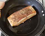 Foto del paso 5 de la receta: Salmón con bruschetta