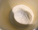 Une image de l'étape 5 de Gâteau léger aux prunes d'ente et vanille.