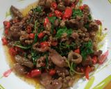 รูปขั้นตอนการทำที่ 3 ของ กะเพราเครื่องในไก่