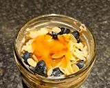 A picture of step 5 of Honey and almond flakes overnight oats.