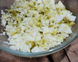 Foto del paso 1 de la receta: Tortitas de brócoli y coliflor para toddlers en 3 pasos