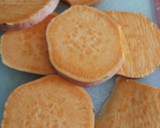 Foto del paso 1 de la receta: Ensalada de boniato glaseado con naranja