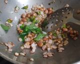 A picture of step 2 of Rava upma with peanuts.