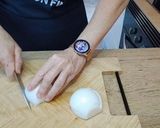 Foto del paso 1 de la receta: Pechuga de pollo salteada con puré de patata