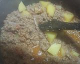 A picture of step 1 of Aloo Qeema (Potato mince).
