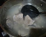 Foto langkah ke 1 dari resep Semur Daging dan Telur.