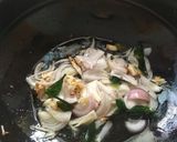 A picture of step 4 of Broken egg curry.