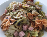 Foto del paso 5 de la receta: Ensalada de pasta fácil y completa para tupper
