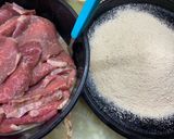 Foto del paso 1 de la receta: Milanesas de peceto a la Napolitana "Al horno"