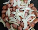 Foto del paso 2 de la receta: Salchichas con vino