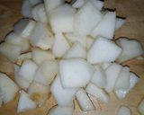 Foto del passaggio 3 della ricetta Risotto con noci, pere e formaggio pecorino