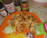 Foto langkah ke 2 dari resep Udang Saos Madu.