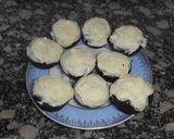 Foto del paso 5 de la receta: Muffins de cacao amargo rellenos de mermelada y chocolate blanco