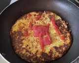 Foto del paso 2 de la receta: Torticas de coliflor a la pizza🍕de champiñones🍄, jamón🥓, queso🧀 y pimientos🍕🌶️