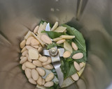 Foto del paso 3 de la receta: Burrata al pesto