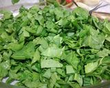 Foto del paso 2 de la receta: Empanadas vegetarianas integrales de espinaca salteada