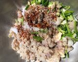 รูปขั้นตอนการทำที่ 1 ของ 🌈ลาบมาม่า อกไก่