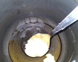 A picture of step 3 of Kesari pulao.