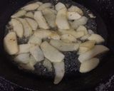 Foto del paso 2 de la receta: Torta de chocolate y manzanas sin harina