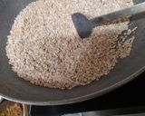 A picture of step 2 of Nutty Crunchy Oats Chivda.