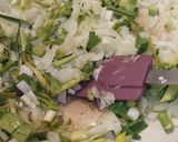 Foto del paso 2 de la receta: Lasaña de pollo y ajetes con bechamel de champiñones