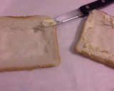 Foto del paso 2 de la receta: Tostadas de huevo y queso