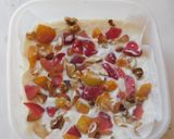 A picture of step 3 of Fruity nutty frozen yogurt bars.