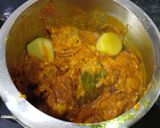 A picture of step 2 of Chicken curry.