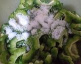 Foto langkah ke 1 dari resep Tumis pare teri medan.