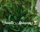 Foto del passaggio 2 della ricetta Conserve di Pesto Genovese km zero 2025 senza aglio 👩‍🍳🏡🦁🎉🎵❤️