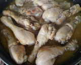 Foto del paso 4 de la receta: Muslitos de pollo con pimientos verdes de la huerta