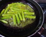 সজনে ডাঁটা আলু পোস্ত(Sojne data aloo posto recipe In Bengali) রেসিপির ধাপ 2 ছবি