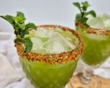 Foto del paso 5 de la receta: Zumo refrescante de pepino, hierbabuena, lima y Tajín