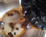 Foto langkah ke 4 dari resep Es Cincau Susu Coklat.