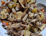 Foto langkah ke 4 dari resep Tumis Ikan Teri Terasi.