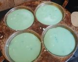 Foto langkah ke 3 dari resep Dadar Biru (Blue Pancake).