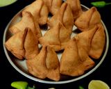 A picture of step 11 of Potato samosa.