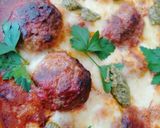 Une image de l'étape 9 de Boulettes rôties au pesto.