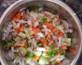 A picture of step 1 of Vegetable raitha.