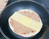 Foto del paso 7 de la receta: ¿Taco ? 🌮 ¿Burger? 🍔¿Sartén ? o ¿cecofry? 🧀 🥬 🧅 🥓 🫕