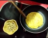 Foto del paso 3 de la receta Tortilla de bacalao con decoración de berberechos