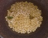 Foto langkah ke 3 dari resep Kacang goreng Bawang renyah dan garing.