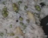 A picture of step 7 of Aloo mater methi pulao.