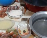 A picture of step 3 of Aloo ki takari, choley ka salan, suji ka halwa and puri.