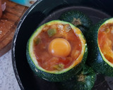 Foto del paso 2 de la receta: Calabacín luna relleno de pisto y pavo