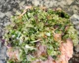Foto del paso 3 de la receta: Nuggets de Pollo y Verdeo Caseros con Ensalada